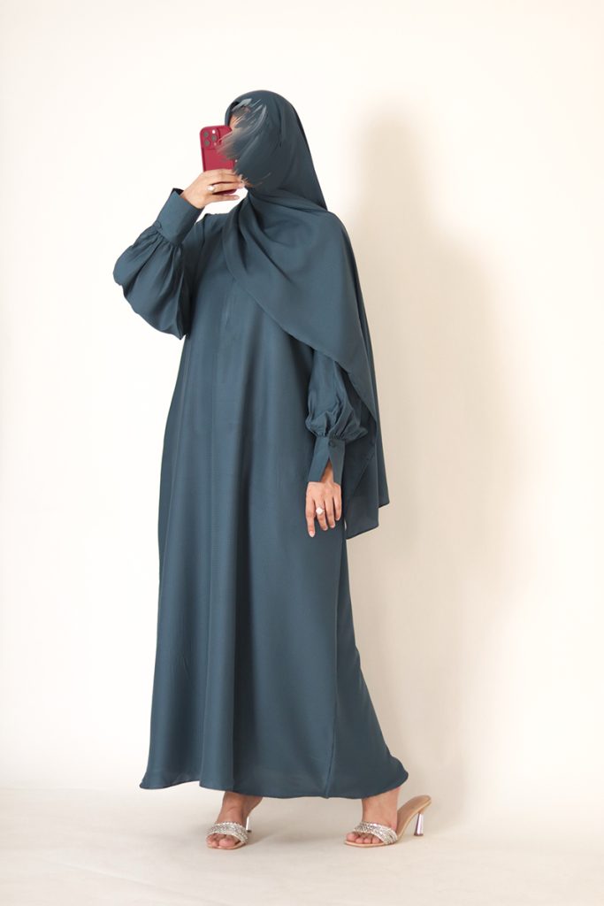 palm green everyday muse silk abaya 1